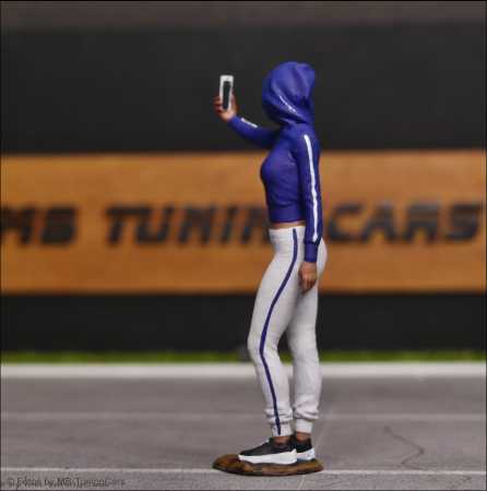 1:18 Selfie Girl - Handmade - 3D - Unique -